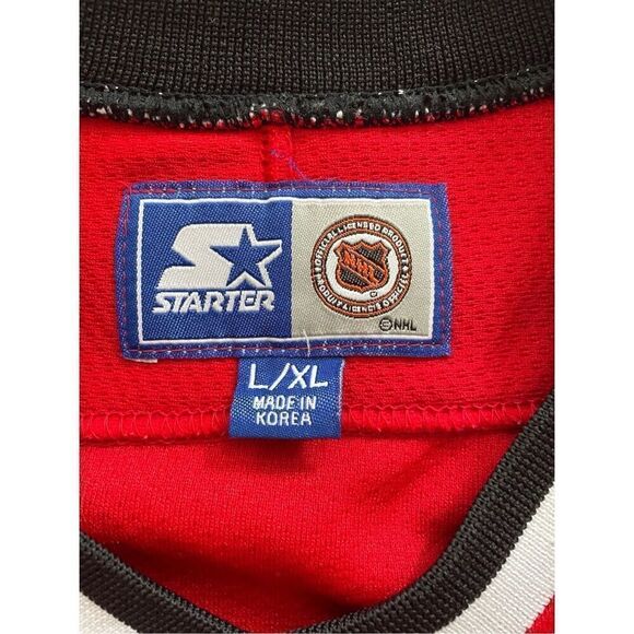 Starter NHL Chicago Blackhawks Jersey - Picture 2 of 3